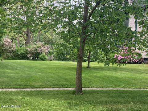 909 Maple St, Albion, MI 49224 photo 7