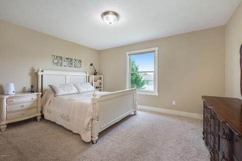 8744 Willowrun Dr, Jenison, MI 49428 photo 12
