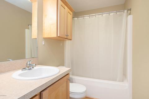 8744 Willowrun Dr, Jenison, MI 49428 photo 17