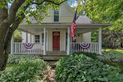 222 E Smith St, Crystal, MI 48818 photo 3
