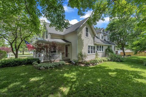 222 E Smith St, Crystal, MI 48818 photo 4