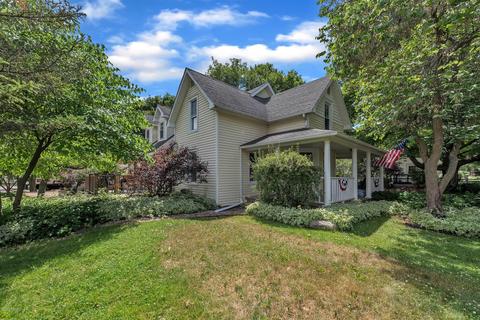 222 E Smith St, Crystal, MI 48818 photo 2