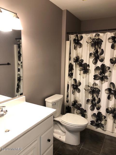4017 Valkyrie Ln, Dorr, MI 49323 photo 13