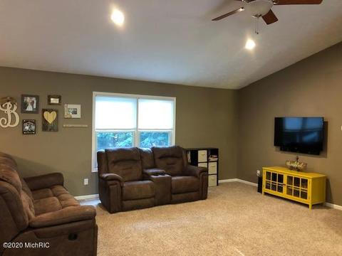 4017 Valkyrie Ln, Dorr, MI 49323 photo 7