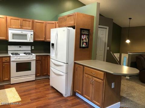 4017 Valkyrie Ln, Dorr, MI 49323 photo 3
