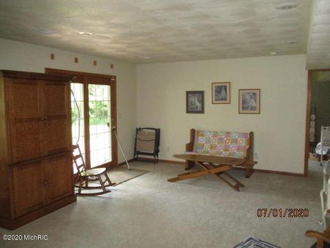11694 Edgewood Dr, Bellevue, MI 49021 photo 25