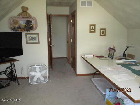 11694 Edgewood Dr, Bellevue, MI 49021 photo 17
