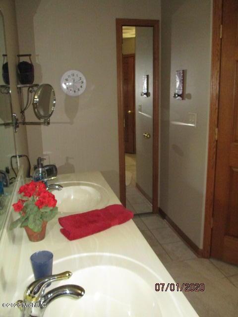 11694 Edgewood Dr, Bellevue, MI 49021 photo 22