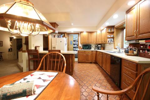 866 11th St, Plainwell, MI 49080 photo 25