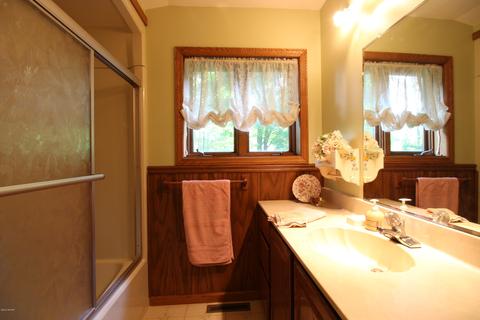 866 11th St, Plainwell, MI 49080 photo 46