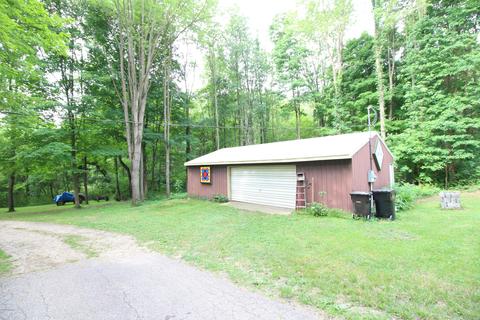 866 11th St, Plainwell, MI 49080 photo 14