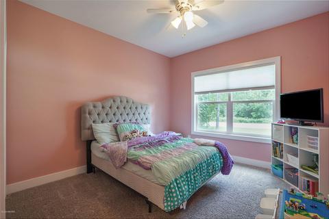 4228 Amazon Dr, Lowell, MI 49331 photo 5