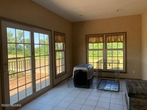 5680 E Bacon Rd, Osseo, MI 49266 photo 11