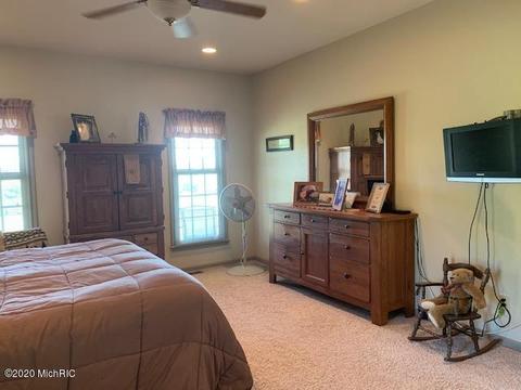 5680 E Bacon Rd, Osseo, MI 49266 photo 18