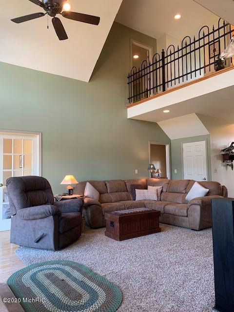 5680 E Bacon Rd, Osseo, MI 49266 photo 9