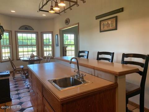 5680 E Bacon Rd, Osseo, MI 49266 photo 7