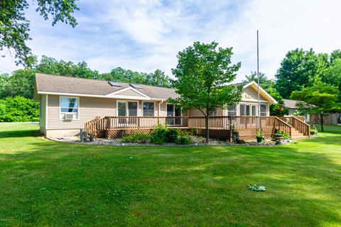 22841 Riverside Dr, Mendon, MI 49072 photo 1