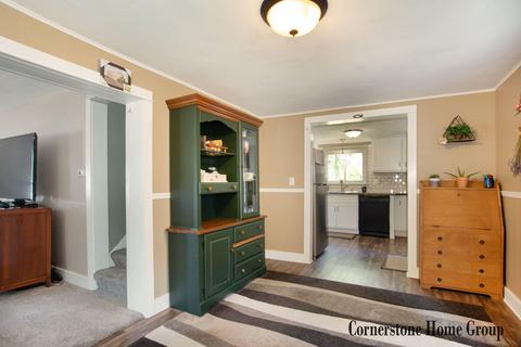 223 Maple St, Lowell, MI 49331 photo 6