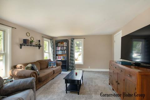 223 Maple St, Lowell, MI 49331 photo 12