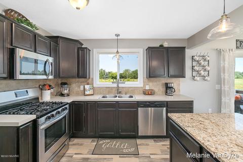 13827 E Harmony Ct, Sparta, MI 49345 photo 8