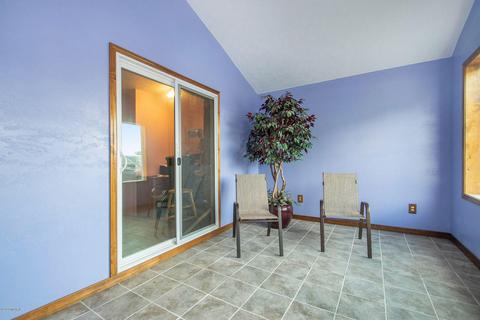210 E Parmeter Rd, Ionia, MI 48846 photo 8