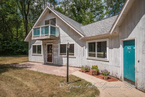 1341 E Jackson St, White Cloud, MI 49349 photo 9