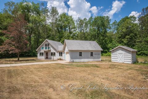 1341 E Jackson St, White Cloud, MI 49349 photo 8