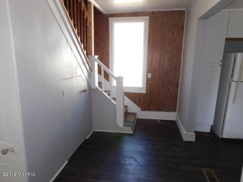 1025 Davis St, Manistee, MI 49660 photo 7