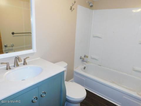 1025 Davis St, Manistee, MI 49660 photo 20