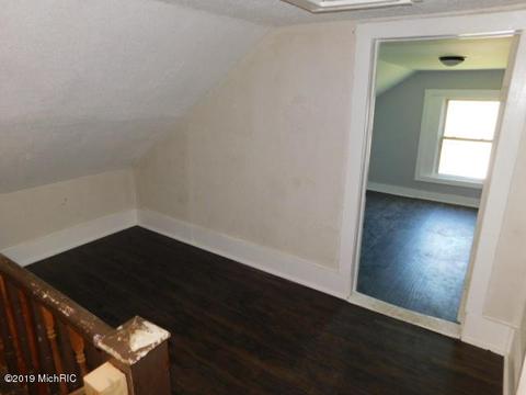 1025 Davis St, Manistee, MI 49660 photo 17
