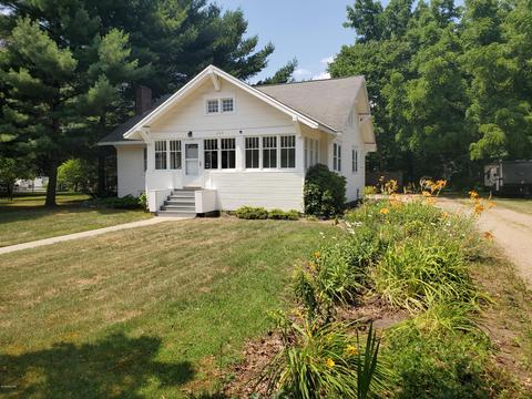 345 Centreville Rd, Constantine, MI 49042 photo 2