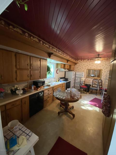 136 E Pearl St, Coldwater, MI 49036 photo 13