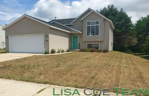 750 Pine Ridge Dr, Belding, MI 48809 photo 2