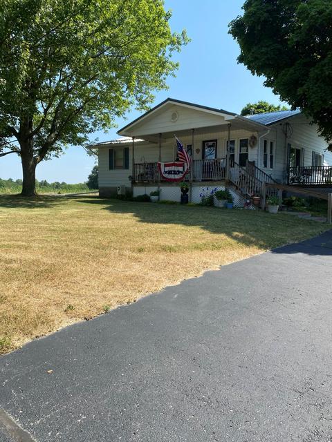 731 S St Johns St, Ithaca, MI 48847 photo 2