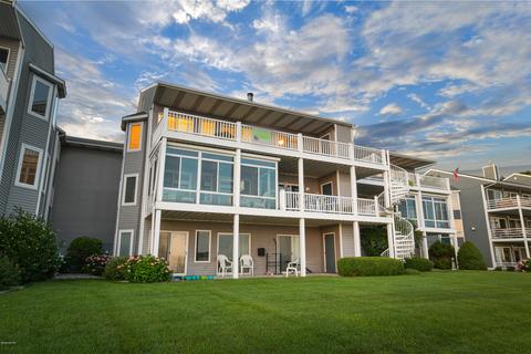 237 Riverfront Dr, Spring Lake, MI 49456 photo 4