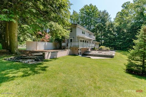 203 Pinecrest Rd, Whitehall, MI 49461 photo 11