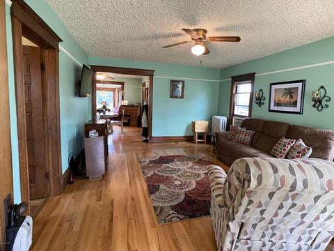 502 Clinton St, Marshall, MI 49068 photo 4