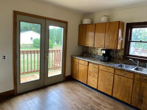 502 Clinton St, Marshall, MI 49068 photo 9