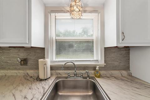 228 N Orient St, Parchment, MI 49004 photo 9