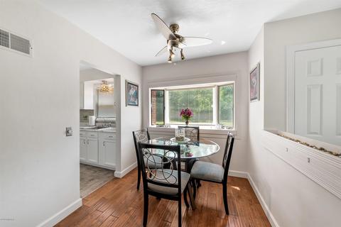 228 N Orient St, Parchment, MI 49004 photo 5