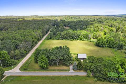 5643 E 4 Mile Rd, White Cloud, MI 49349 photo 27