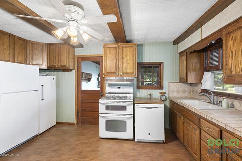 5643 E 4 Mile Rd, White Cloud, MI 49349 photo 8