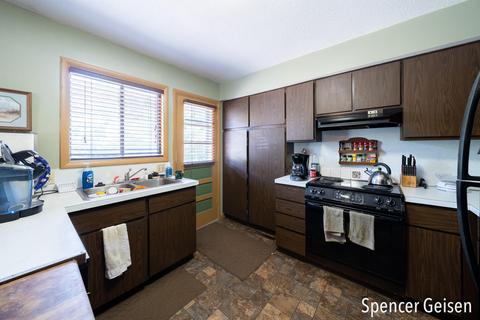 405 Putney St, Belding, MI 48809 photo 12