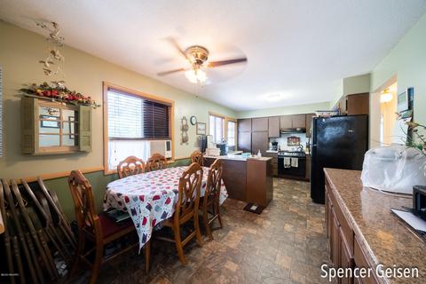 405 Putney St, Belding, MI 48809 photo 8