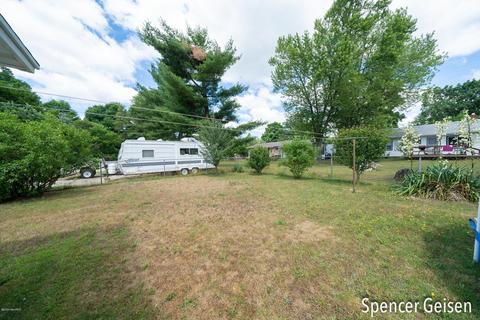 405 Putney St, Belding, MI 48809 photo 30