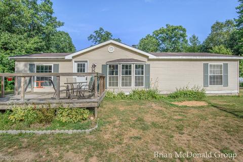 981 49th St, Pullman, MI 49450 photo 1