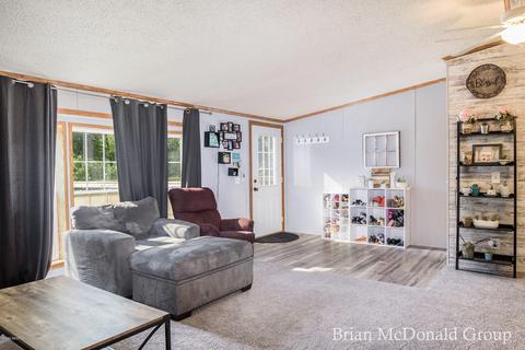 981 49th St, Pullman, MI 49450 photo 8