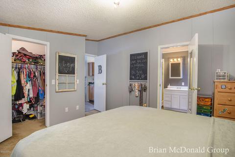 981 49th St, Pullman, MI 49450 photo 10
