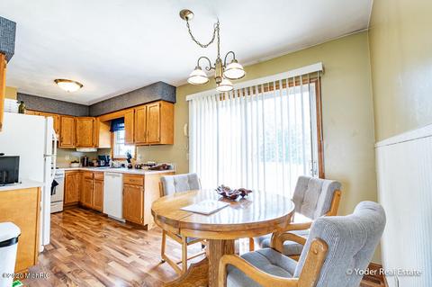 460 Third St, Sunfield, MI 48890 photo 9