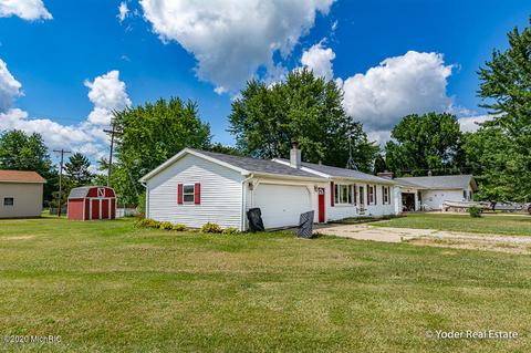 460 Third St, Sunfield, MI 48890 photo 2